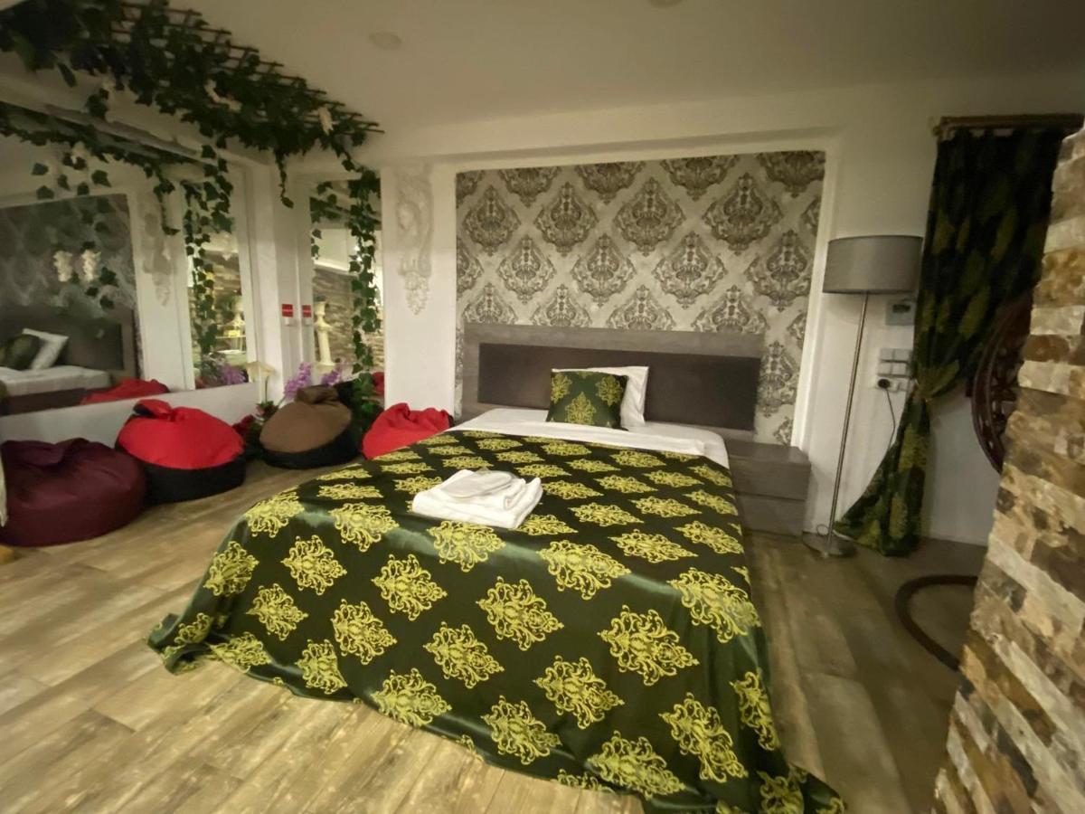 Hotel Terrace ティビリシ エクステリア 写真